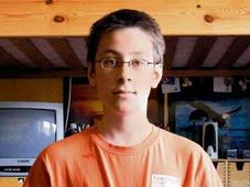 tobias-opfer-9494560-mfbq,templateId=renderScaled,property=Bild,width=227.jpg